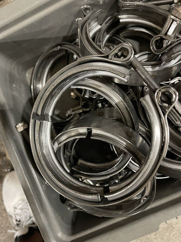(18 PC LOT) New Take Off Cummins V-Band Muffler Clamp 40030274 *FREE SHIPPING*