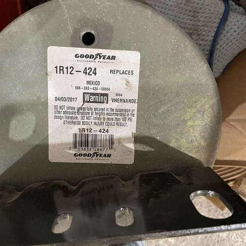 NEW GOODYEAR Airbag Air Bag Spring 1R12-424, 1S12-027 Hendrickson 50405-1