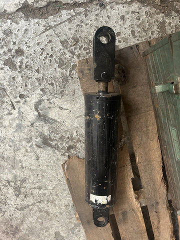 Hydraulic Welded Cylinder 5.75" OD x 32.5" Retracted x 2.51" Rod BK-0476