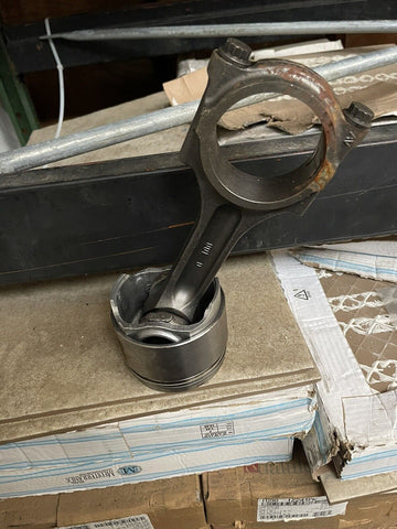 GENUINE CAT PISTON W/ CAT CONNECTING ROD 611210-04, 9299 6209, 211-0595 02 AV