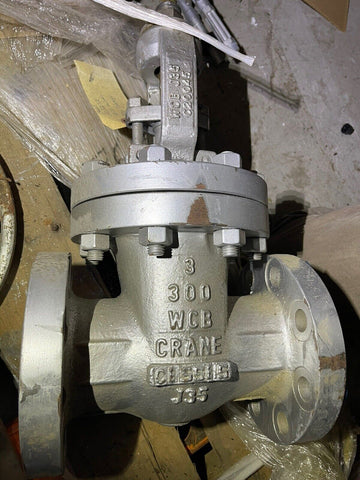 NEW- CRANE C47  GATE VALVE WCB CLASS 300 J35 CR13 HF B16.34 / API 600 740PSI