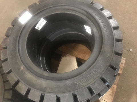 1 MS701 maxam 225/75-15 Industrial-28 X 9 - 15/7.00