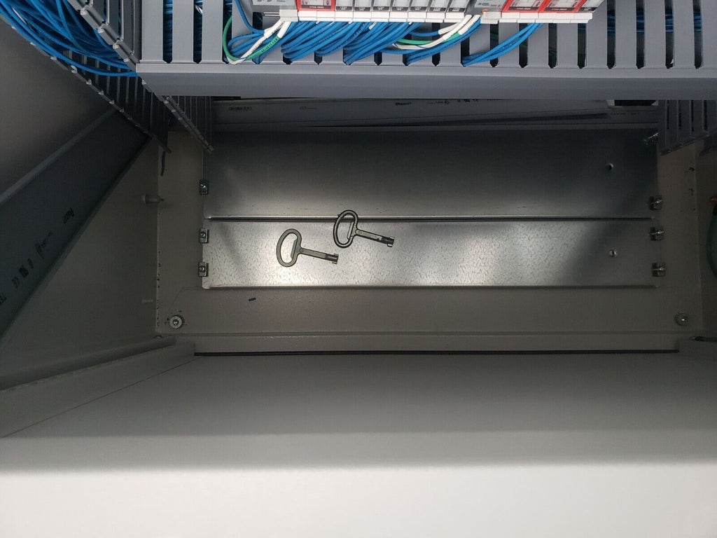 RITTAL CUSTOM CONTROL PANEL SYSTEM 24V DC, WH+OP1, WITH KEYS | Mega...