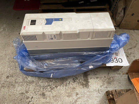 BRAND NEW ABB GENERAL PURPOSE DRIVE ACQ580-31-044A-4 *FREE SHIPPING*