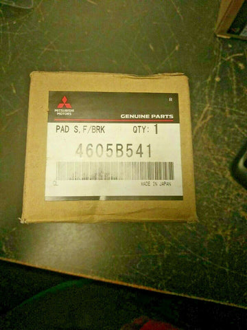(1) NEW GENUINE OEM Mitsubishi Pad Set,Fr Brake 4605B54-Mega Mart Warehouse