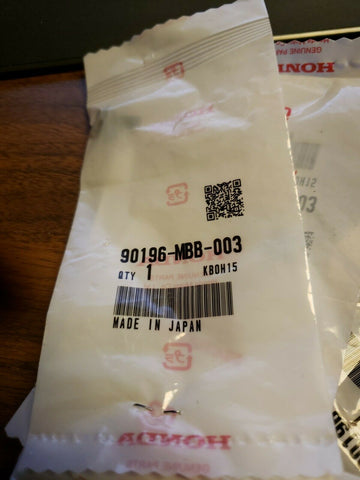 (4 PC LOT) GENUINE HONDA TRX450R TRX 450R 2006-2009 FLANGE BOLT 90196-MBB-003-Mega Mart Warehouse-Ultimate Unclaimed Freight Buyer and Seller Specialists