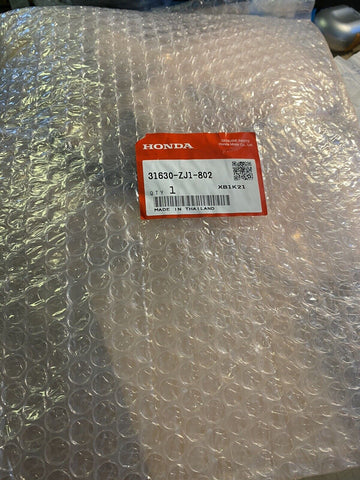 NEW  GENUINE Honda GX610 GX620 GX670 GXV610 GXV620 Charge Coil 31630-ZJ1-802