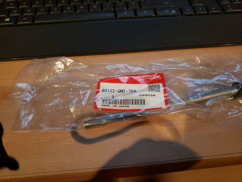 (2 PC LOT) GENUINE OEM Honda 90101-GN1-760 - BOLT FLANGE (8X158)-Mega Mart Warehouse-Ultimate Unclaimed Freight Buyer and Seller Specialists