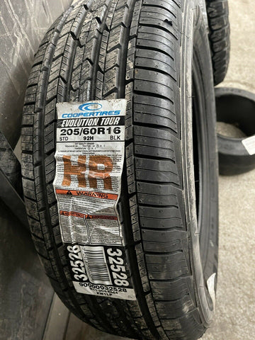 (1) Tire Cooper Evolution Tour 205/60R16 92H A/S All Season **FREE SHIPPING**