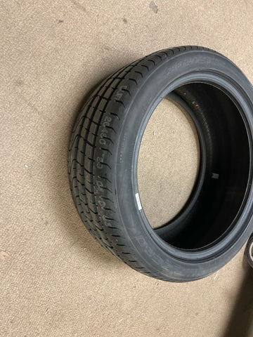NEW 4 Tires Pirelli P Zero 255/40ZR19 255/40R19 96Y High Performance