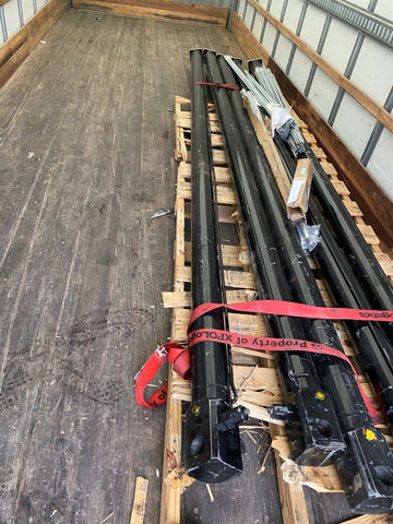 1 NEW GENUINE OEM 91513276 JLG HYDRAULIC CYLINDER,CROWD-Mega Mart Warehouse-Ultimate Unclaimed Freight Buyer and Seller Specialists