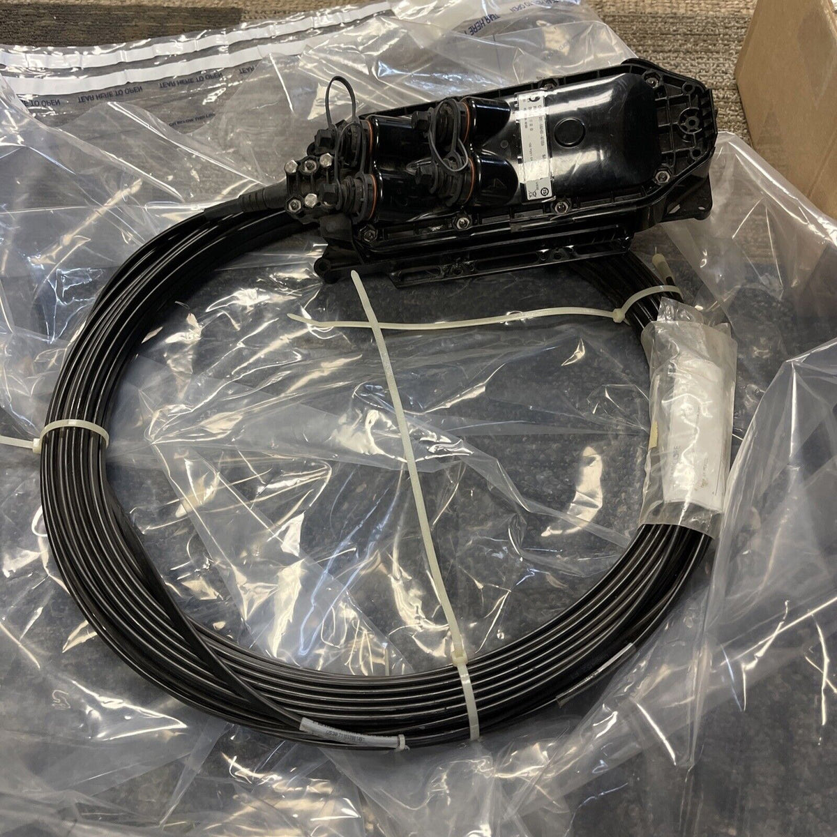 MST, Fiber Optic Multiport Service Terminal, 4-port, Long 2xn Port,...