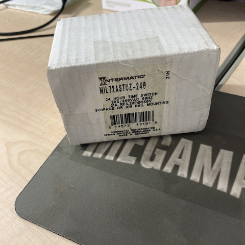 GRASSLIN INTERMATIC MIL72ASTUZ-240 24-Hour 240V Surface/Din Rail Time Controller