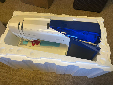 HUSQVARNA VIKING DESIGNER EPIC COMPUTER SEWING & EMBROIDERY MACHINE 957152112-Mega Mart Warehouse-Ultimate Unclaimed Freight Buyer and Seller Specialists