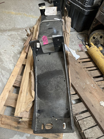 GENUINE JLG INSTALL, STATIONARY HDBD BASE 100225870S **FREE SHIPPING**