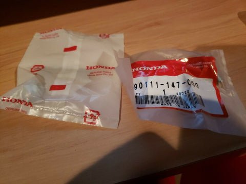 (5 PC LOT) GENUINE OEM NEW HONDA 90111-147-000 BOLT, FLANGE (6MM)-Mega Mart Warehouse-Ultimate Unclaimed Freight Buyer and Seller Specialists