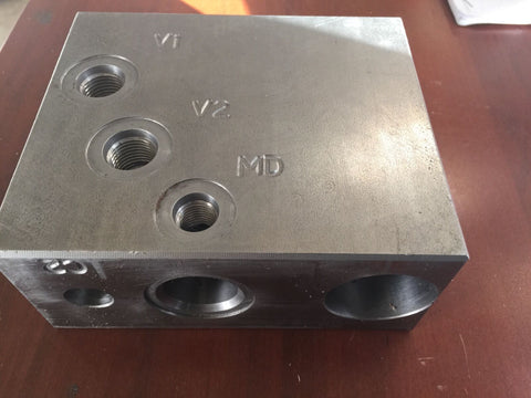 2 PARKER CAT SUN Hydraulic Valve Body NEW-Mega Mart Warehouse-Ultimate Unclaimed Freight Buyer and Seller Specialists