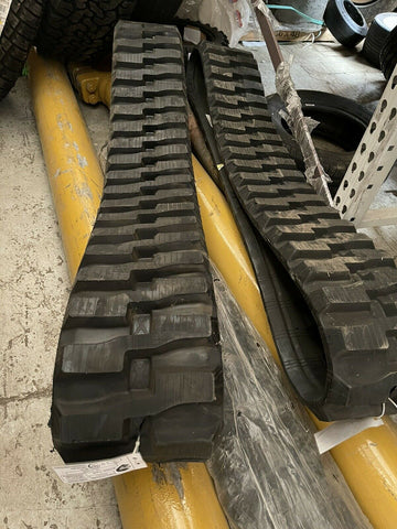 (2) DITCH WITCH SK750 SK755 TURF-FRIENDLY RUBBER TRACK 301-0842, 230/44/72SWW