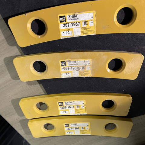 (4) OEM CATERPILLAR 307-1967: SHIM