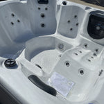 New Sunrans New Design Hot Tub SPA (SR810C) COSMETIC DAMAGE