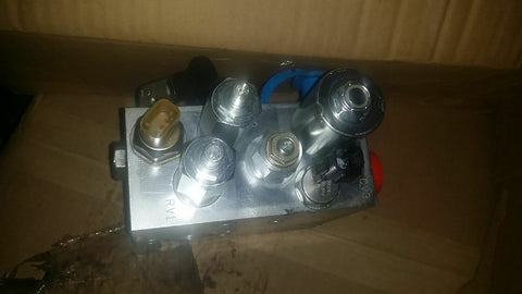 CATERPILLAR 3071567 MANIFOLD GP-RLF GROUP-CONTROL -OPERATOR LIFT, MAIN-Mega Mart Warehouse-Ultimate Unclaimed Freight Buyer and Seller Specialists