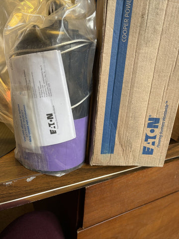 EATON INSULATED PROTECTIVE CAP WITH DRAIN WIRE 35KV CLASS 200 AMP, LPC235X-Mega Mart Warehouse