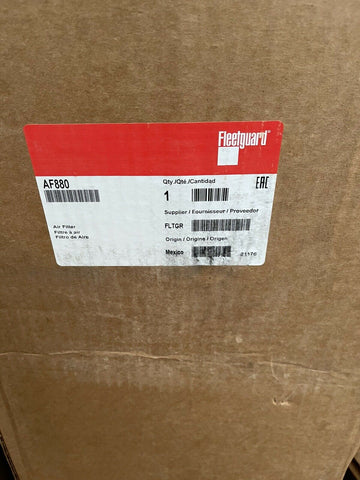 GENUINE FLEETGUARD Air Filter AF880  (FRAM CA1570-SY; WIX 42239)