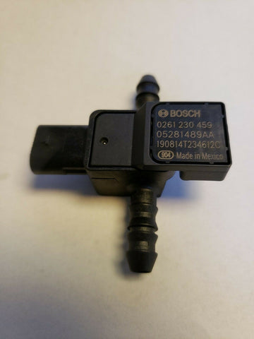 (8) GENUINE OEM BOSCH DIFF PRESSURE SENSOR Evap Fugas Pacifica Jeep 05281489AA-Mega Mart Warehouse-Ultimate Unclaimed Freight Buyer and Seller Specialists