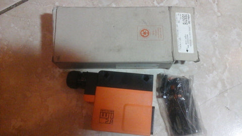 IFM EFFECTOR 10-55VDC 4-PIN PHOTOELECTRIC SENSOR 0S5016 0SR-FPKG-Mega Mart Warehouse-Ultimate Unclaimed Freight Buyer and Seller Specialists