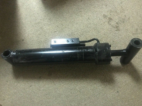 1001228051 JLG GENUINE OEM CYL,SLAVE_UNIVIS OIL CYLINDER-Mega Mart Warehouse-Ultimate Unclaimed Freight Buyer and Seller Specialists