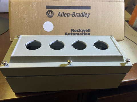 NEW ALLEN BRADLEY AB 800R-4HZ4R 800R4HZ4R, 4,4X,13 (NEW IN THE BOX SEALED)