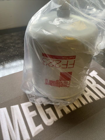 NEW Fleetguard FF223 Fuel Filter