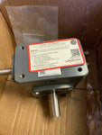 BRAND NEW BOSTON GEAR 724-40-J GEAR SPEED REDUCER 700 SERIES