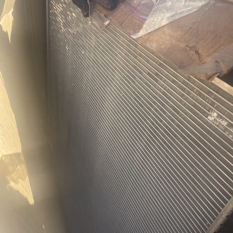 Internazionale/Navistar Radiatore - 34 1/8 X 38 15/16 x 1 5/8 Ptr Senza Telaio