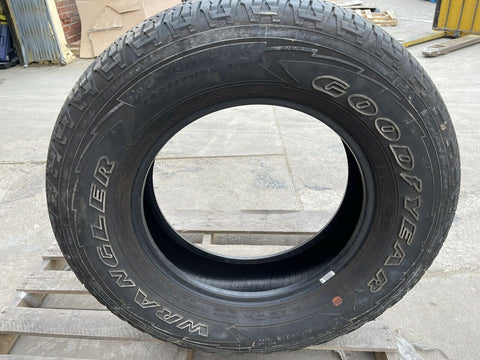 (1) BARELY USED 275/65R18 Goodyear Wrangler Fortitude HT 116T SL/4 Ply OWL Tire