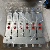 Lincoln 85770-6 SL-V Grease Injector Manifold In 3/8 NPTF Out 1/8 NPTF Centro-Ma