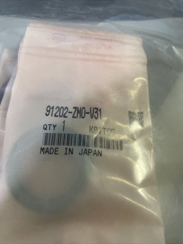 GENUINE OEM Honda 91202-ZM0-V31 Oil Seal