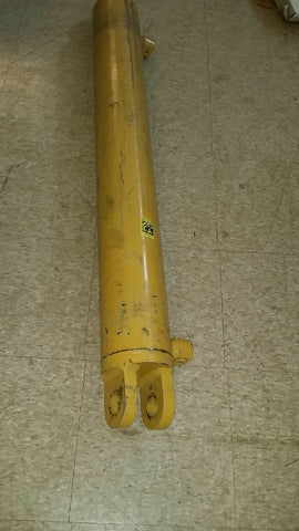 Caterpillar Genuine OEM Hydraulic cylinder 55 INCHES LONG - 5.5" DIA-Mega Mart Warehouse-Ultimate Unclaimed Freight Buyer and Seller Specialists